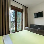 Apartment Gosposhtina 219